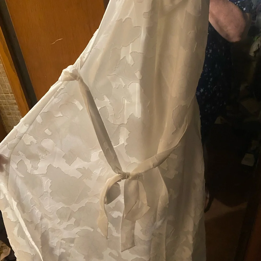 Lulu's Chic White Dress NWT - Picture 7 of 11